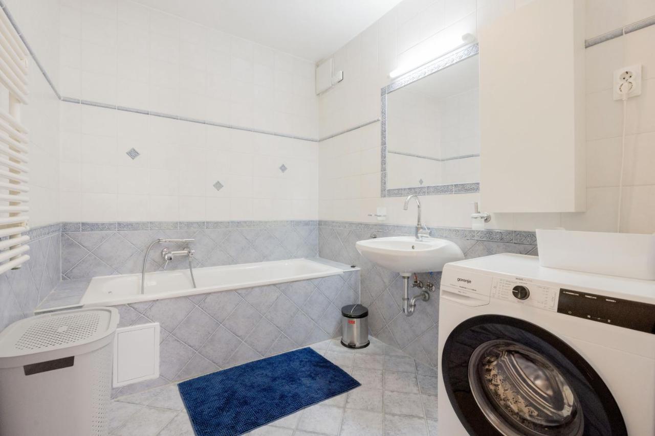 Bright And Spacious Penthouse W/ Terrace & Parking Budapest Ngoại thất bức ảnh