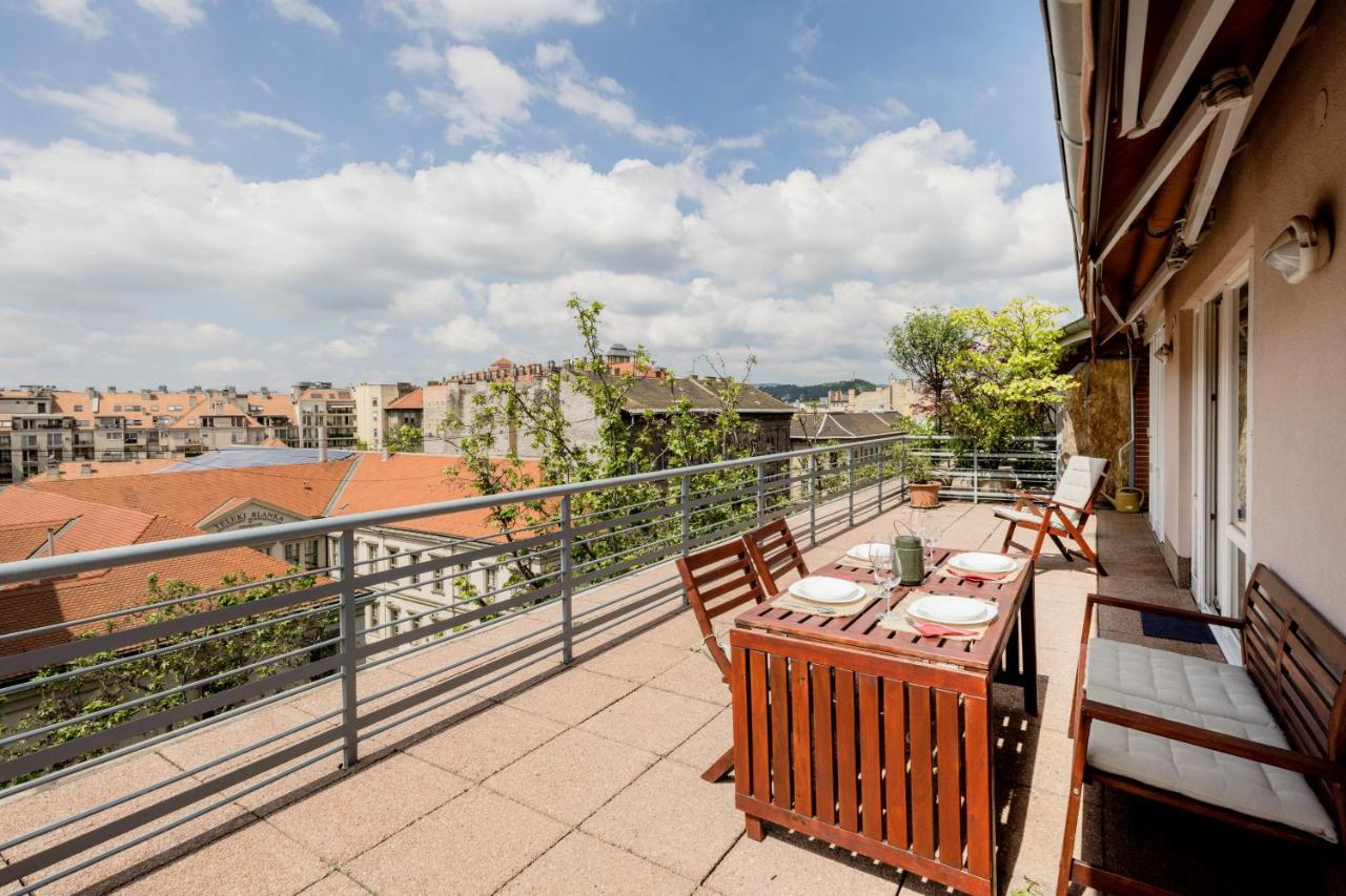 Bright And Spacious Penthouse W/ Terrace & Parking Budapest Ngoại thất bức ảnh
